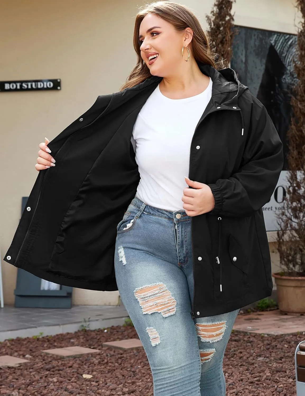Bloggerlove Women's Rain Jacket Plus Size Lightweight Raincoat with Hood Waterproof Outdoor Windbreaker