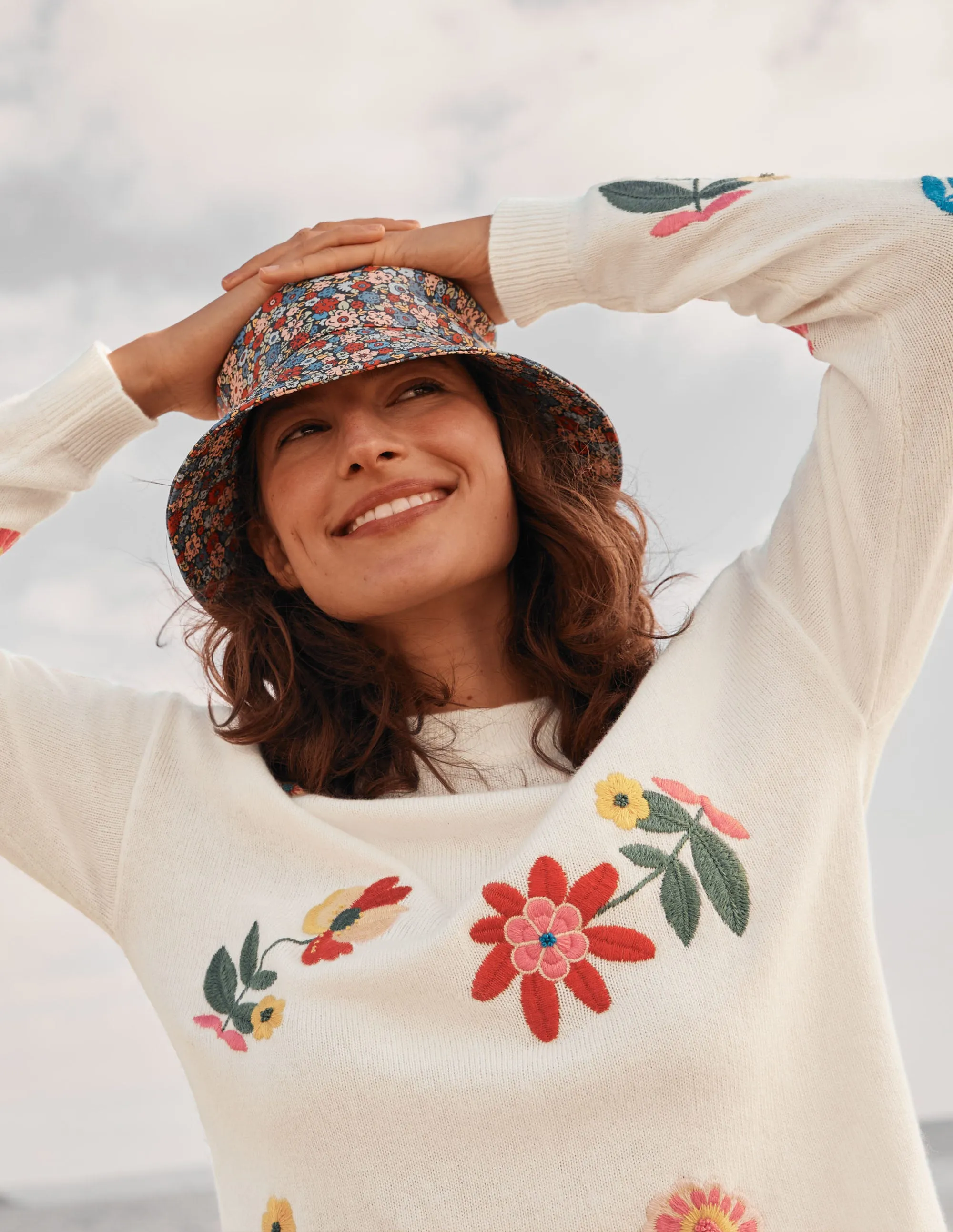 Relaxed Embroidered Jumper-Ivory