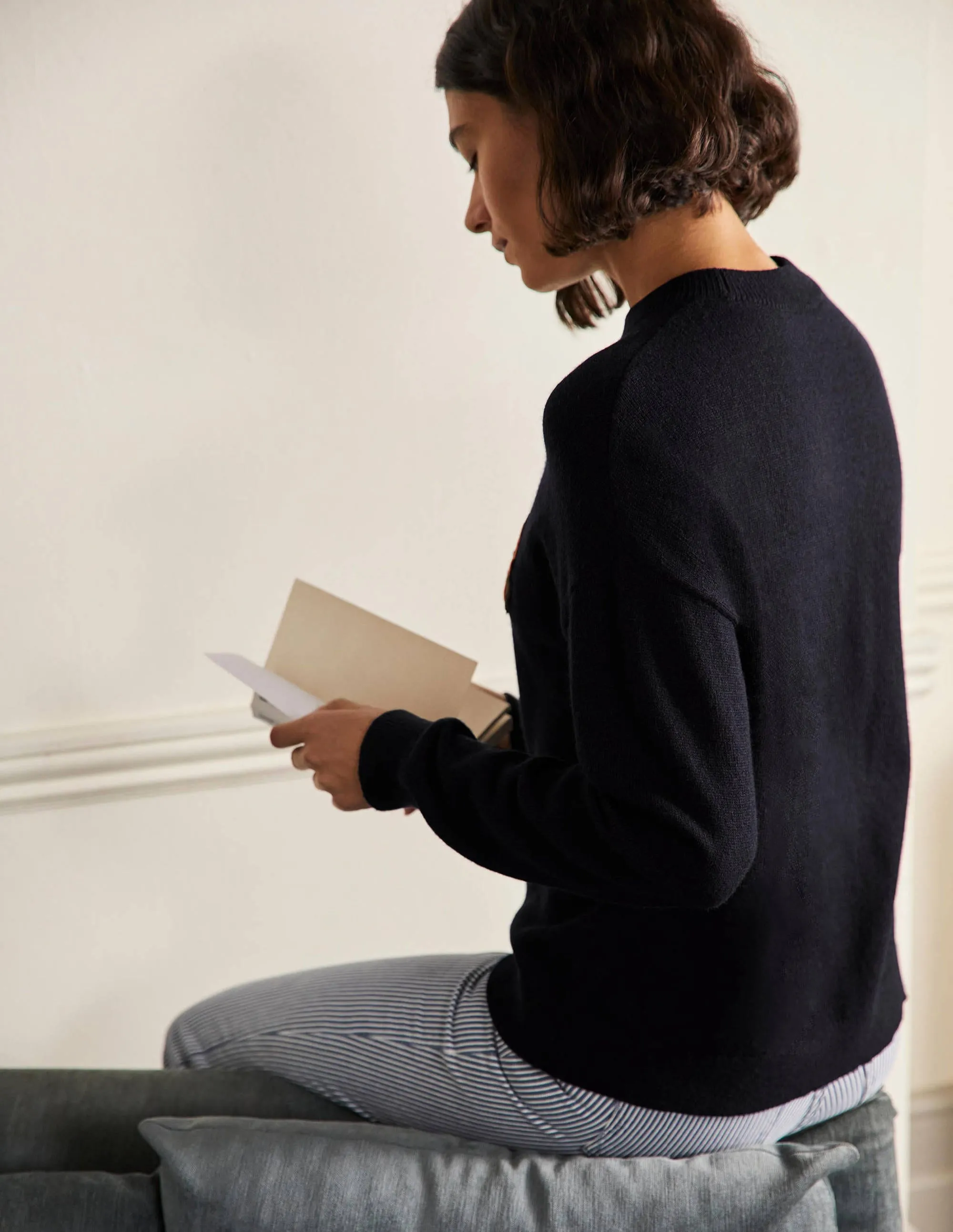 Relaxed Embroidered Jumper-Navy, Highland Cow